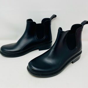 Capelli of New York Black Rubber Sole Boots